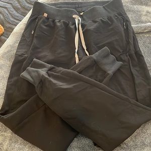 WearFigs black scrubs, limited edition zip pocket joggers, and Catarina top.